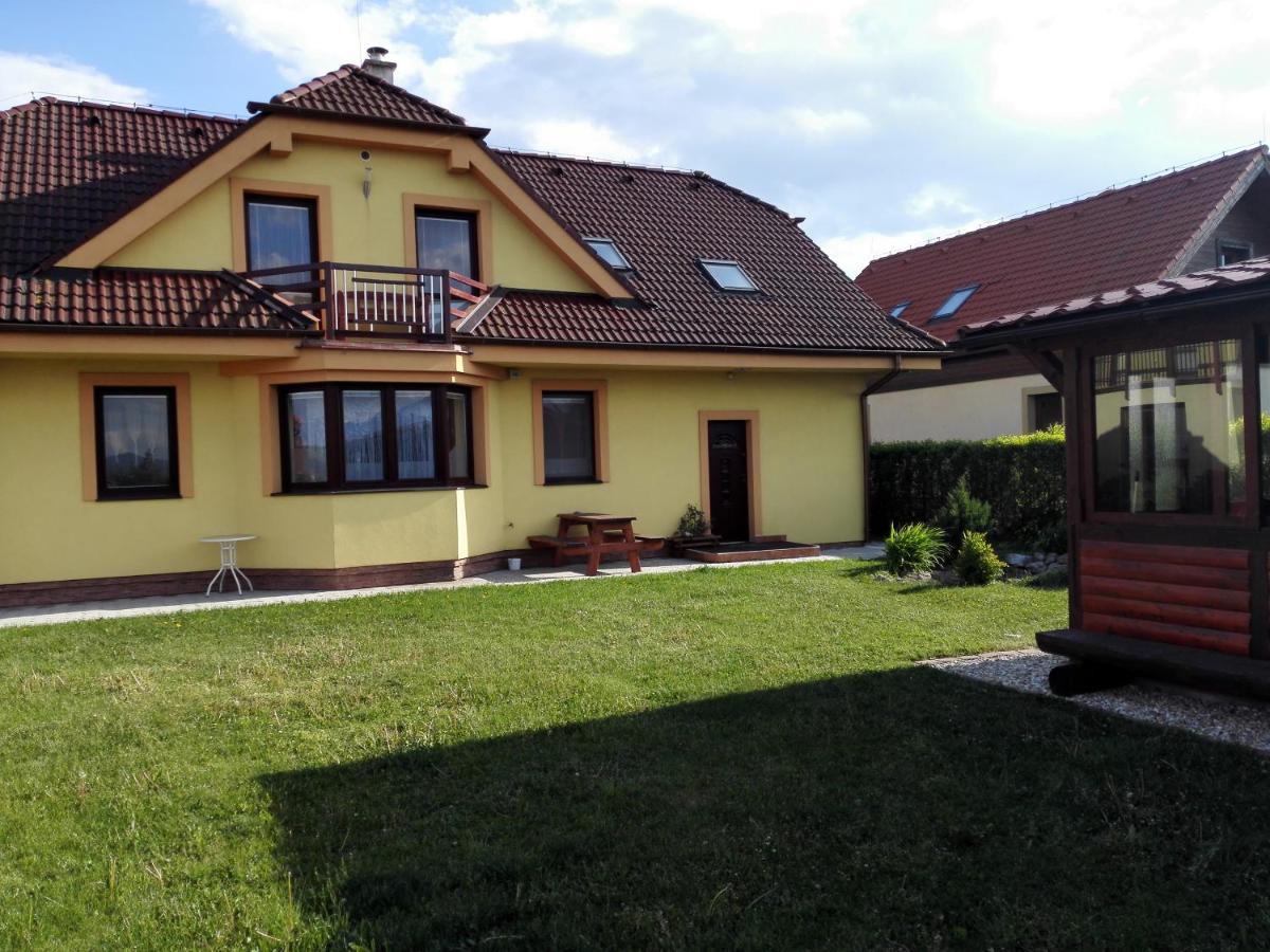 Apartman Slnecnica Poprad Exteriör bild